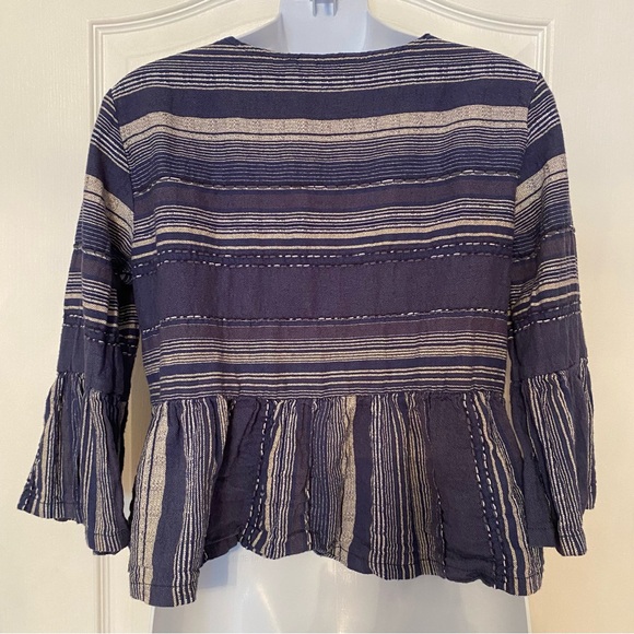 Cute peplum top - Picture 2 of 2